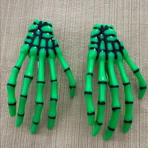 Green skeleton hand bones pair of hair pins clips women or girls Halloween new